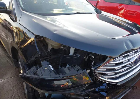 2019 Ford Edge Titanium z USA, uszkodzony, nr VIN 2FMPK4K91KBB53396